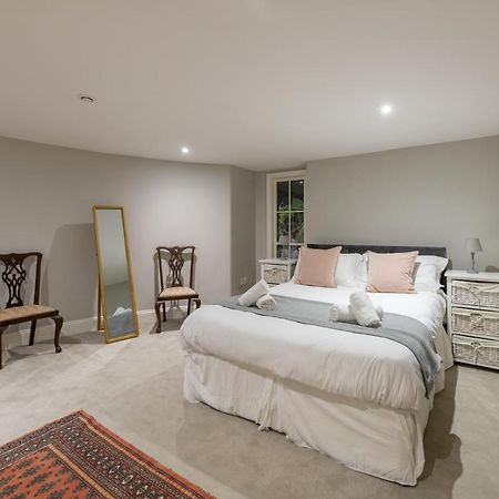 Georgian 2 Bed Apartment With 3 Bathrooms And Parking Eksteriør bilde